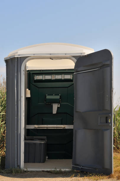 Best Portable toilet rental cost  in Victoria, KS