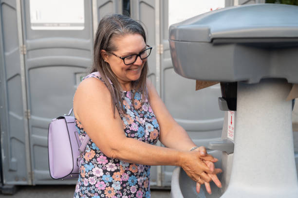 Best Portable restroom trailer rental  in Victoria, KS